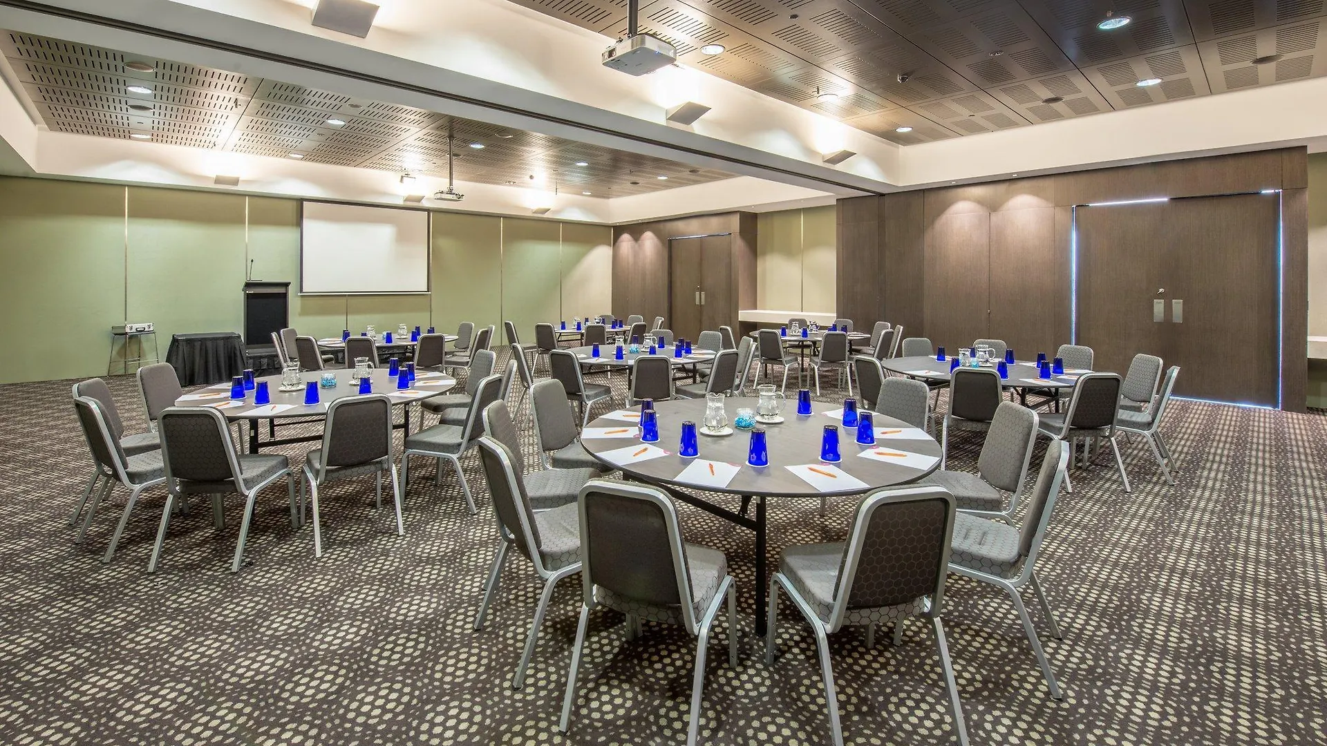 Pullman Adelaide Hotel