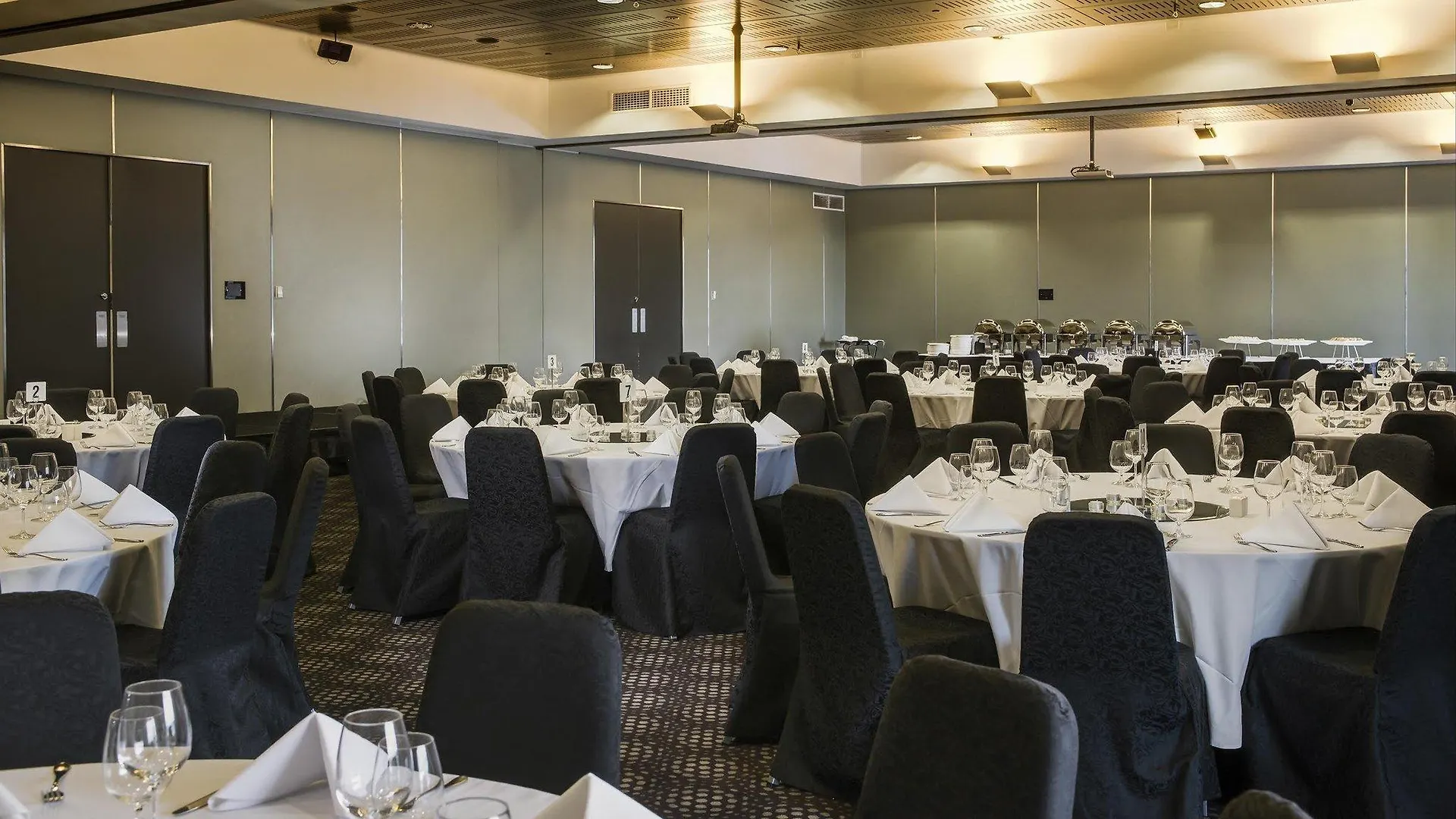Pullman Adelaide Hotel