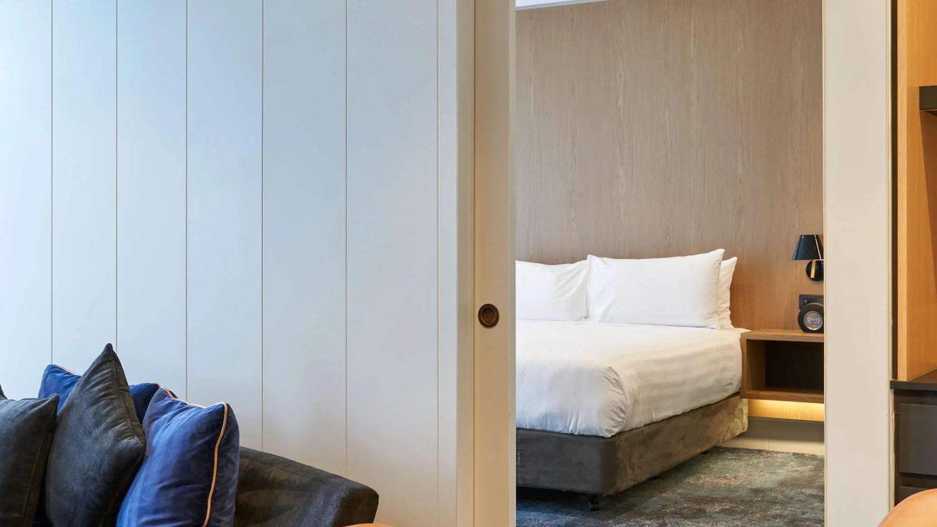 Pullman Adelaide Hotel 5*,
