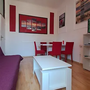 Red Blue With Private Parking And Gray Blue , Pula Croatia