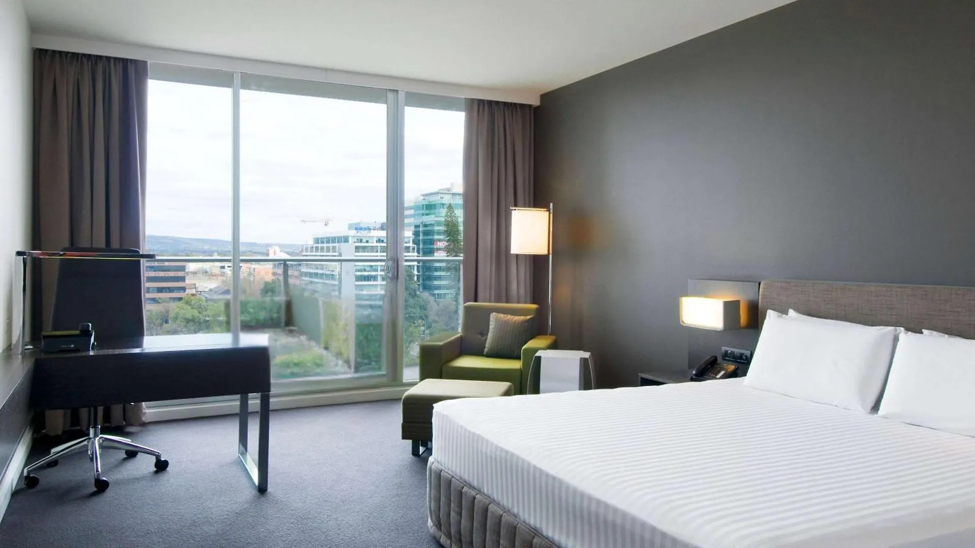 Pullman Adelaide Hotel 5*,  Australia